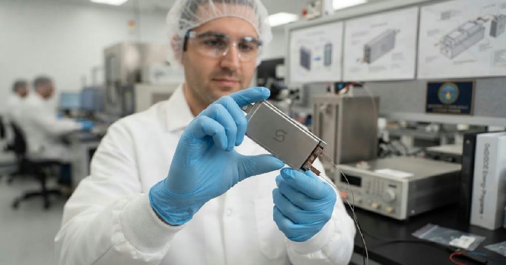 US defense sector injects billions into battery startups US battery startups: US defense sector injects billions into battery startups